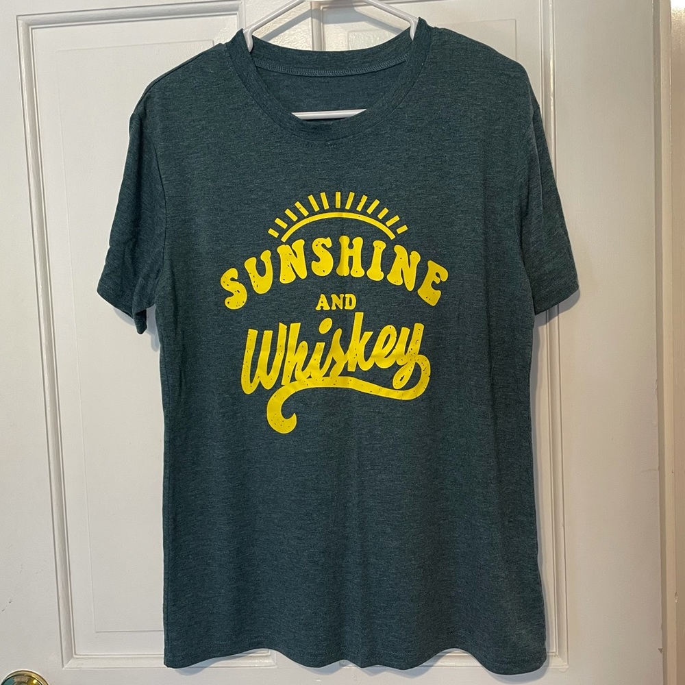 Women’s Medium Sunshine and Whiskey Tee